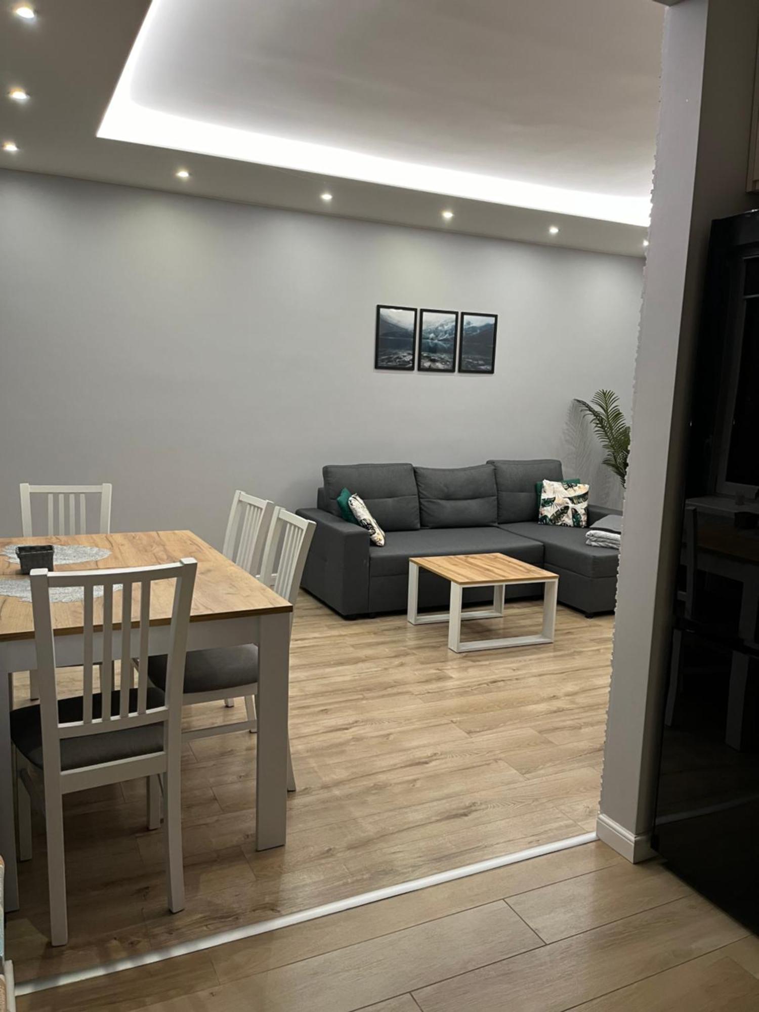 Nowoczesny Apartament Z Przestronna Lazienka Apartment Stalowa Wola Exterior photo